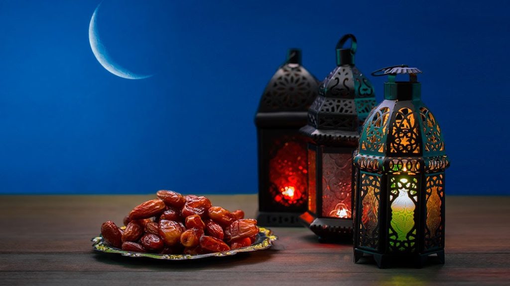 What are the main advantages of Fasting in Ramadan?